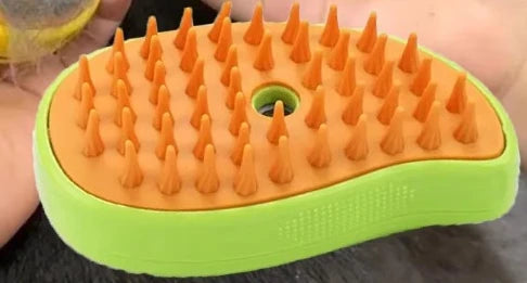 Pet Spray Grooming Comb – De-shedding & Styling Tool for Dogs and Cats