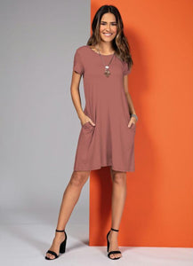 Pink dress with pockets and short sleeves